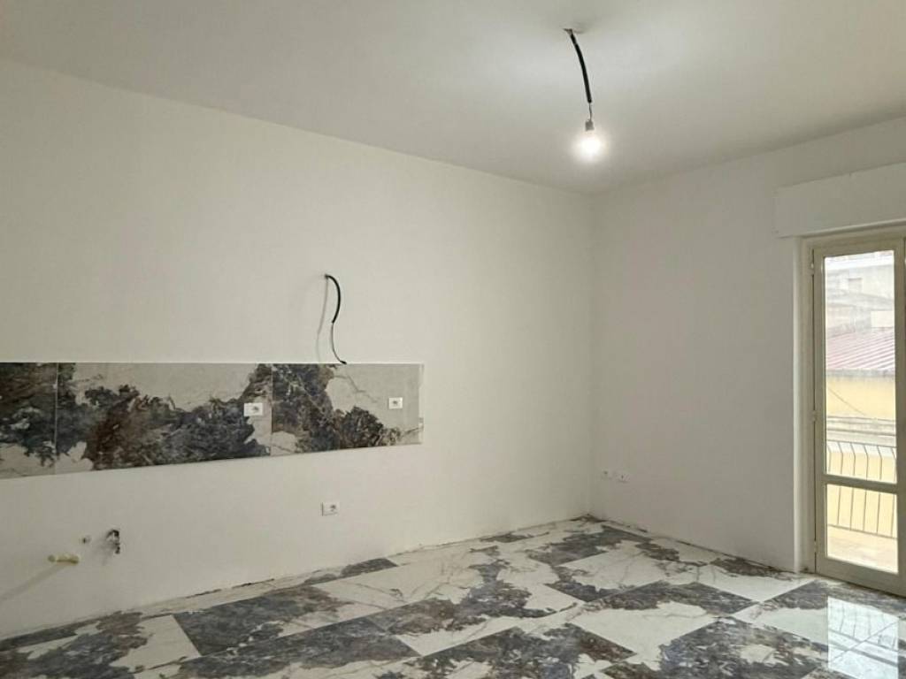 Appartamento a Crotone in Via Vittorio Veneto - Foto 4