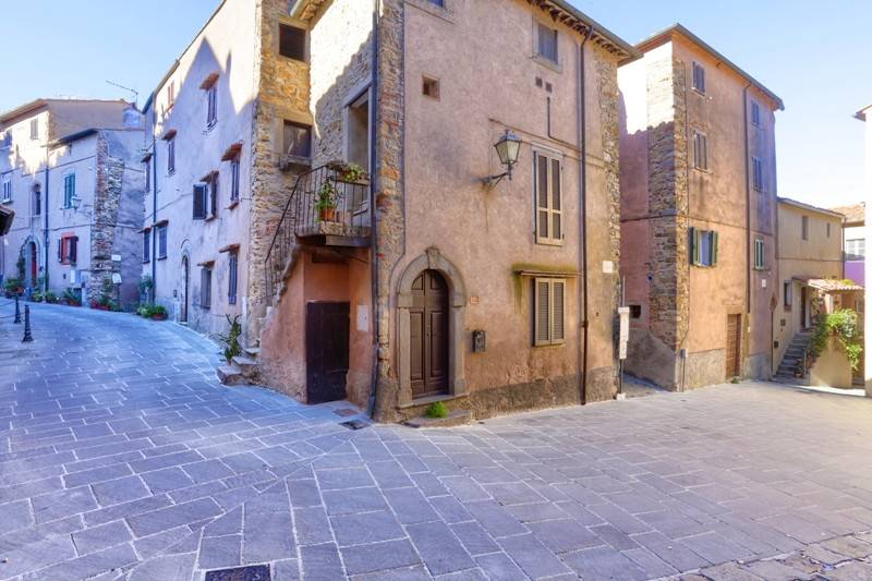 Appartamento a Castagneto carducci in Vicolo del Castello - Foto 5