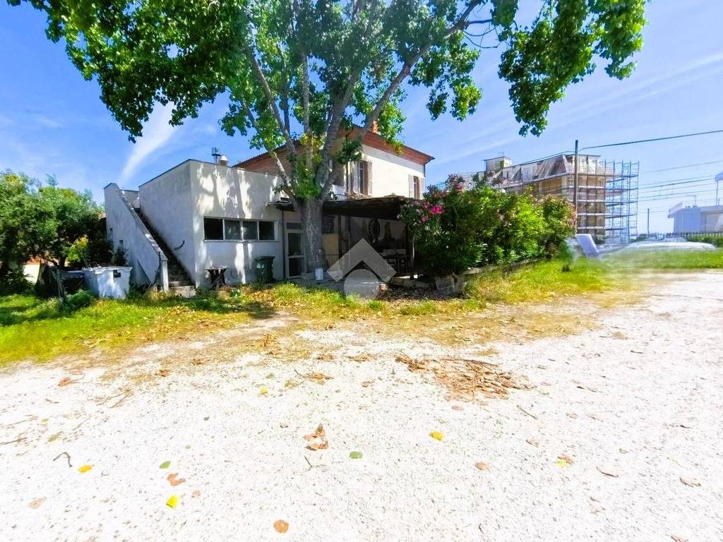 Appartamento a Civitanova marche in Via Cristoforo Colombo, 156 - Foto 5