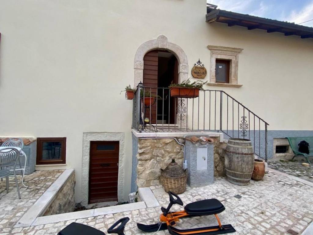 Casa indipendente a Ocre in Piazza San Martino - Foto 2