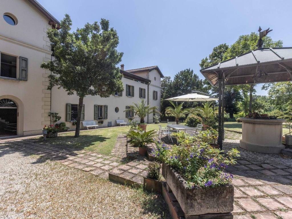 Villa a Ozzano dell'emilia in Via del Pino - Foto 2