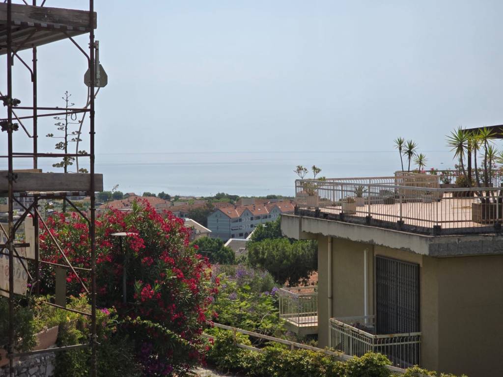 Appartamento a Albenga in Via Donatello - Foto 3