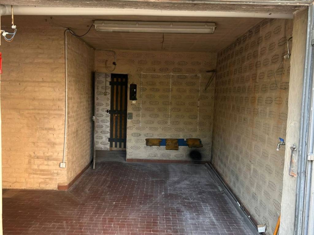Box / garage a Bologna in Via Gaspare Nadi, 20 - Foto 4