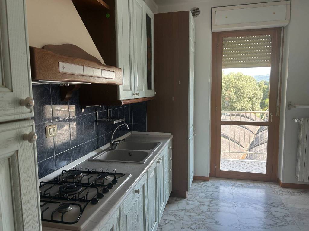 Appartamento a Castagnole delle lanze in Piazza Antonio Martini, 2 - Foto 2