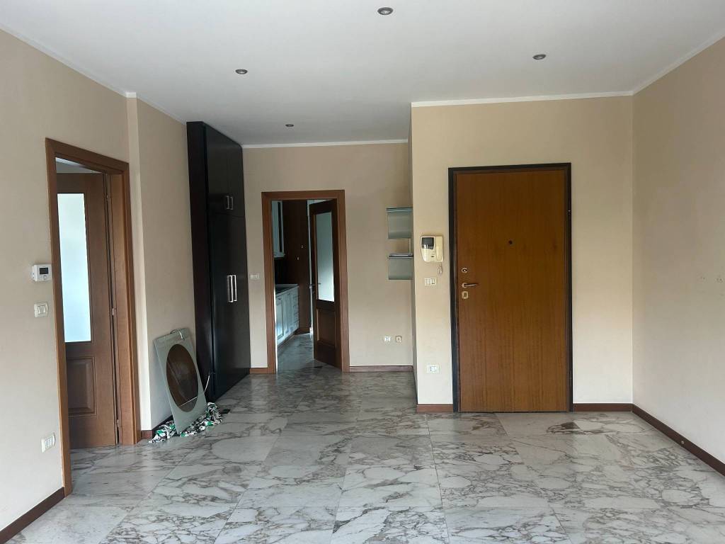 Appartamento a Castagnole delle lanze in Piazza Antonio Martini, 2 - Foto 3