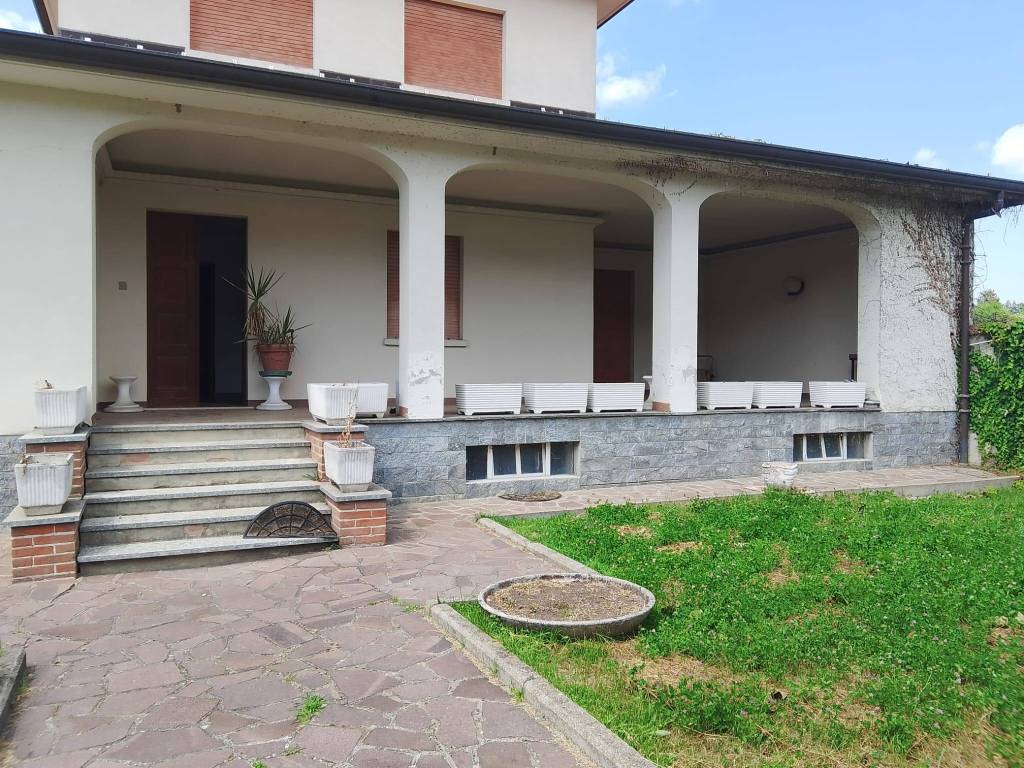 Villa a Calliano in Via Vittorio Emanuele II - Foto 2