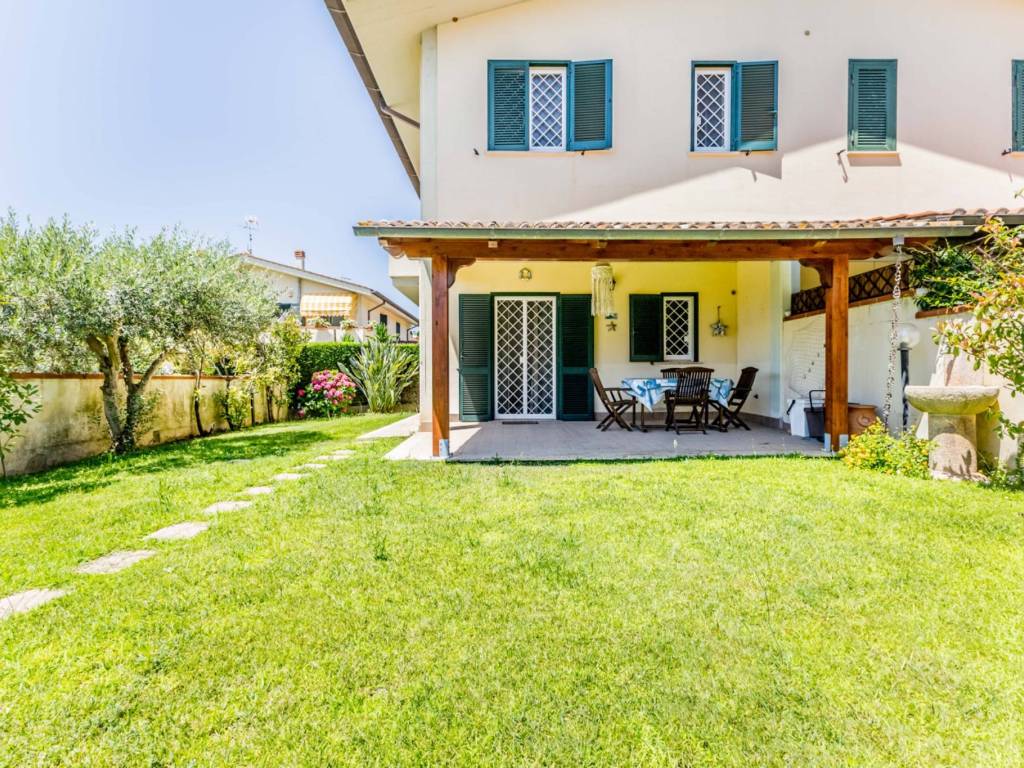Villa a Sabaudia in Via Caraibi - Foto 2