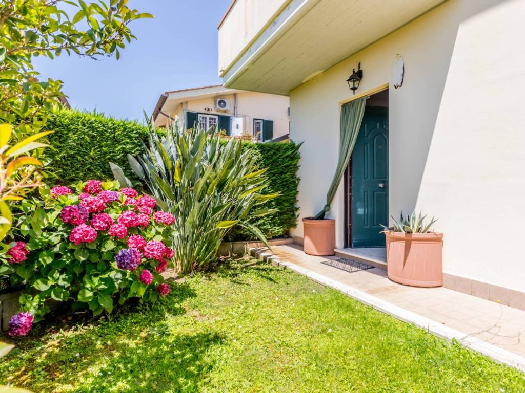 Villa a Sabaudia in Via Caraibi - Foto 5