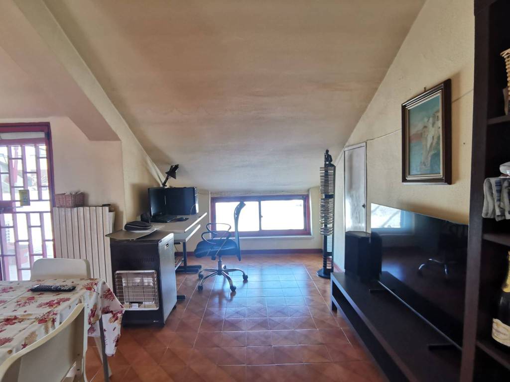 Attico / mansarda a San nicola la strada in Via Giuseppe Saragat, 15 - Foto 5