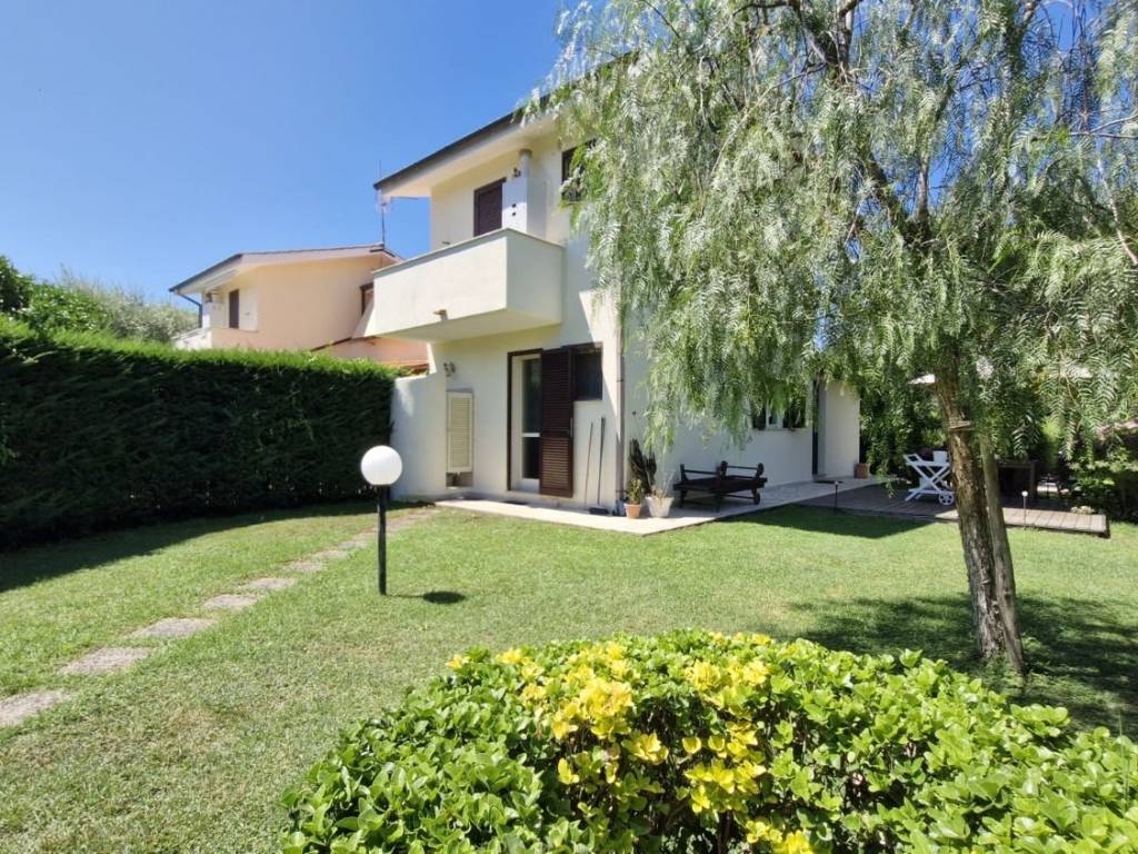 Villa a Sabaudia in Via dei Gemelli, 14 - Foto 3