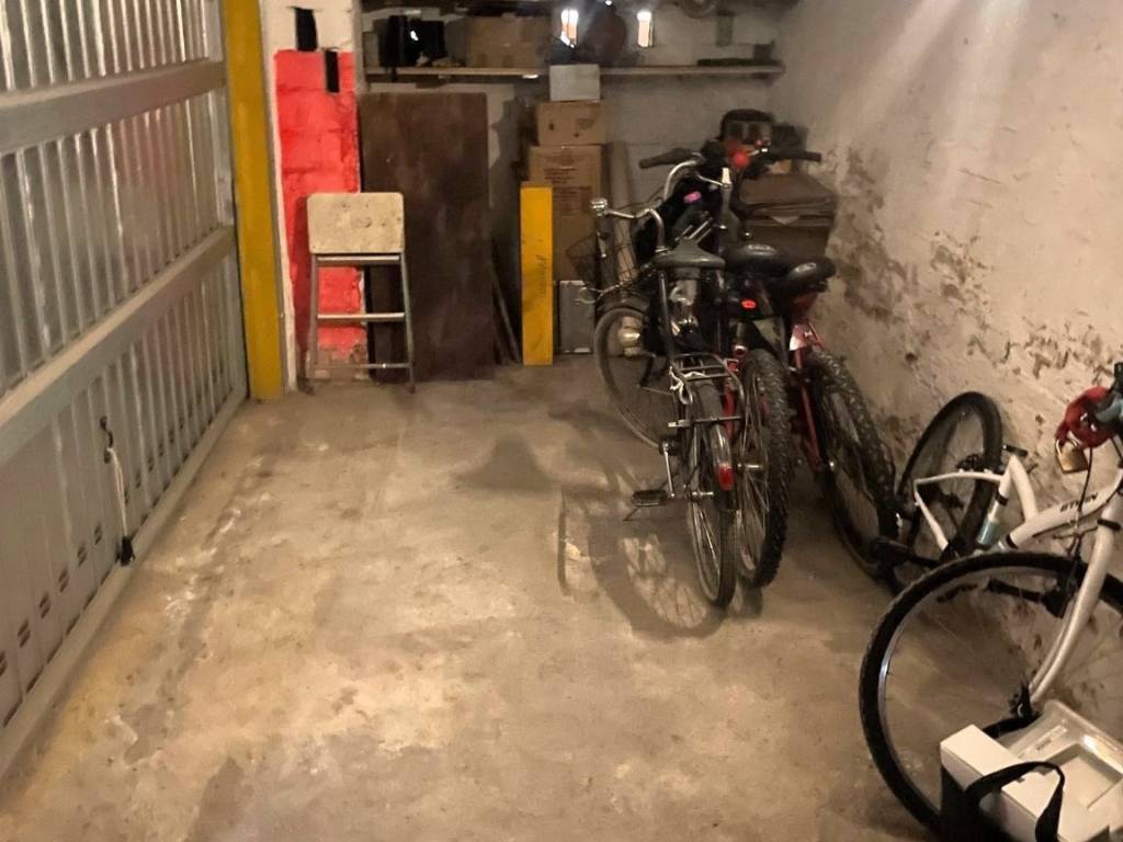 Box / garage a Bologna in Via de' Coltelli, 28 - Foto 3