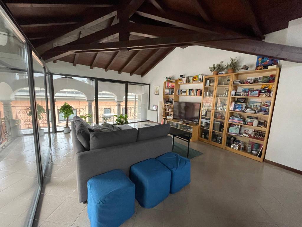 Attico / mansarda a Borgomanero in Corso Roma, 58 - Foto 2