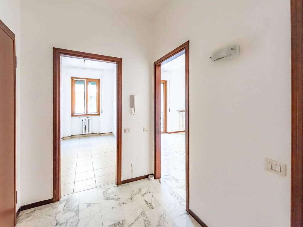 Appartamento a Uboldo in Piazza San Giovanni Bosco 14 - Foto 5