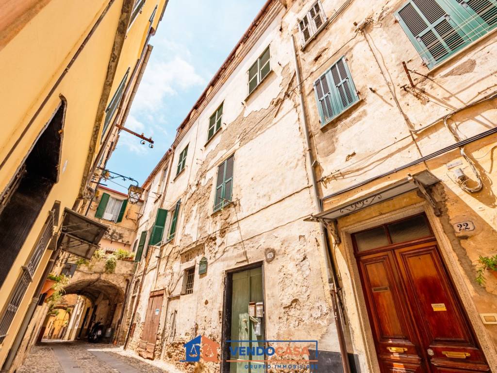Casa indipendente a Taggia in Via San Dalmazzo, 24 - Foto 2