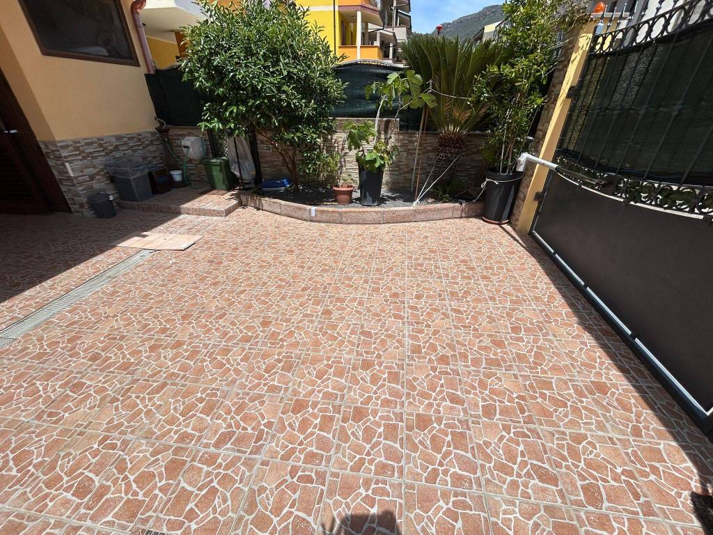 Villetta a schiera a Bosa in Via Generale Ibba Piras - Foto 2