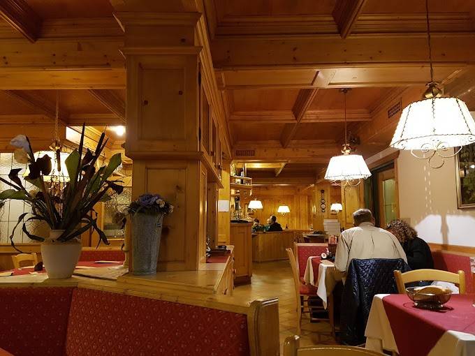 Palazzo / stabile a Livinallongo del col di lana in Via Colesel-Arabba, 26 - Foto 3