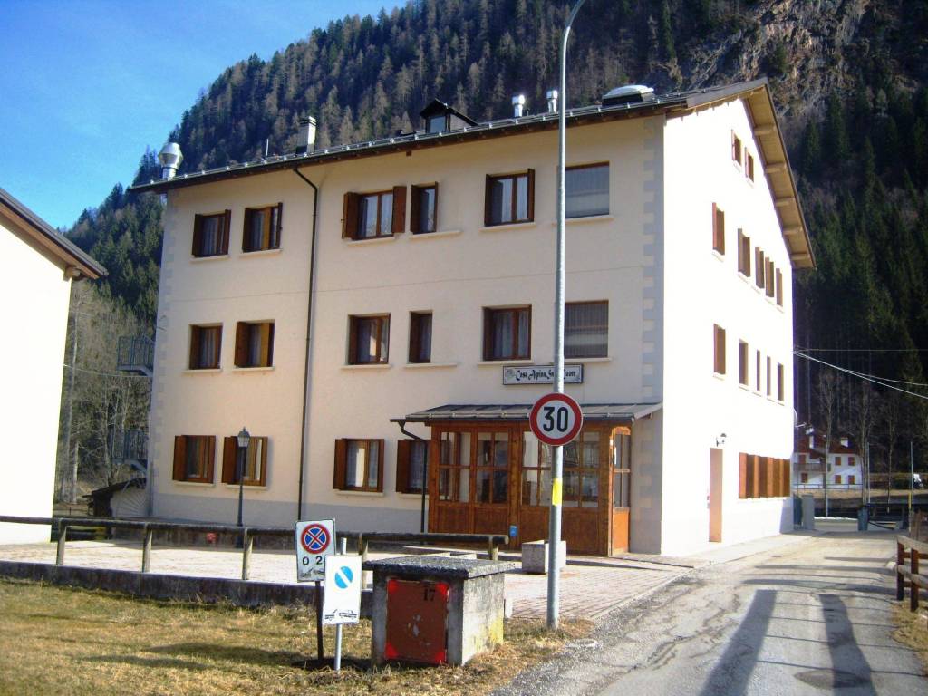 Palazzo / stabile a Falcade in Strada Provinciale del Passo di San Pellegrino - Foto 3