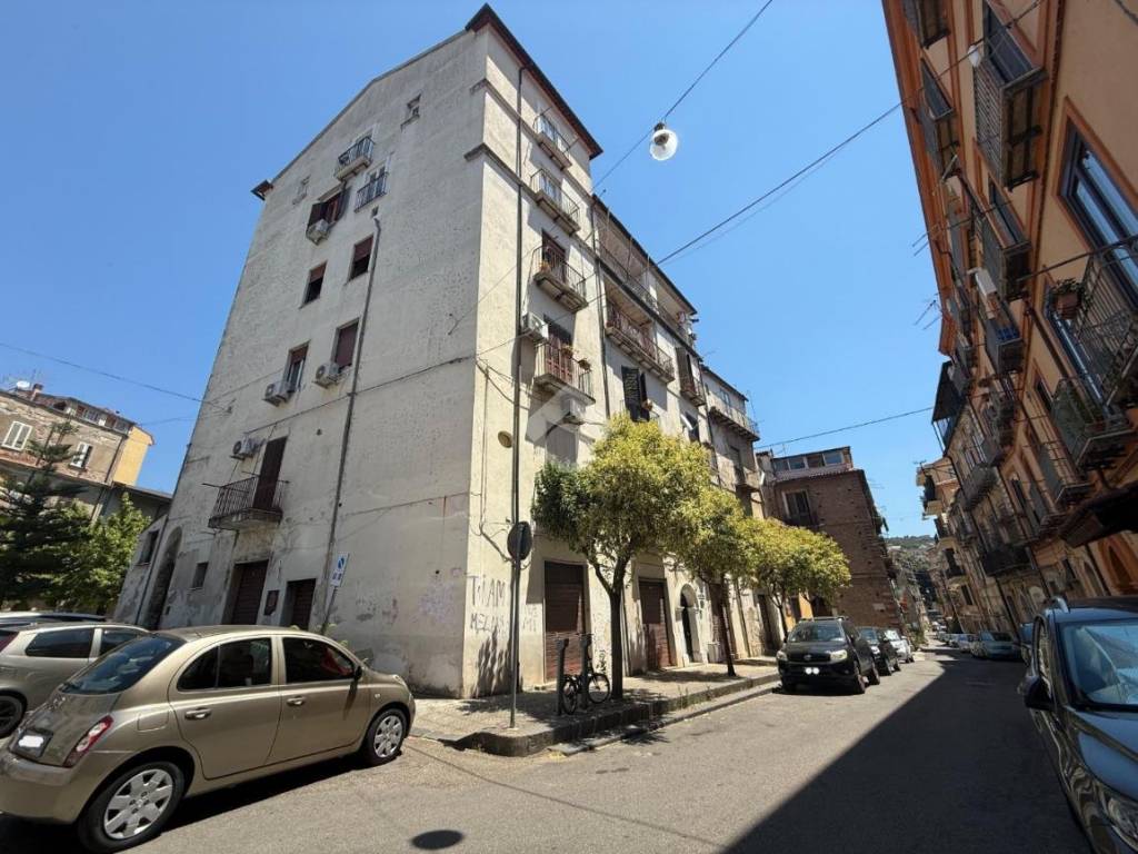 Appartamento a Cosenza in Via Rivocati, 48 - Foto 3