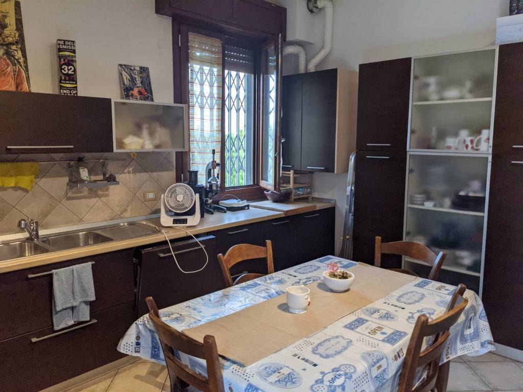 Appartamento a Modena in VIA DUGONI, 15 - Foto 5