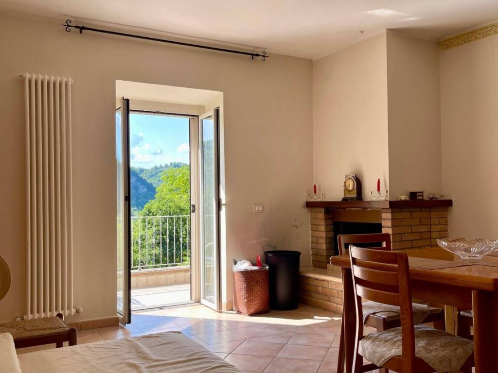 Appartamento a Ascoli piceno in Strada Provinciale Valle Castellana - Foto 5