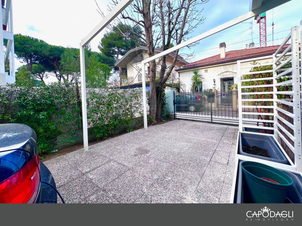 Villa a Riccione in Viale Virgilio Marone Publio, 35 - Foto 2