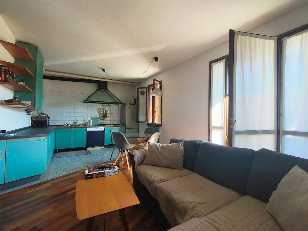 Appartamento a Verbania in Via Maurizio Muller - Foto 2
