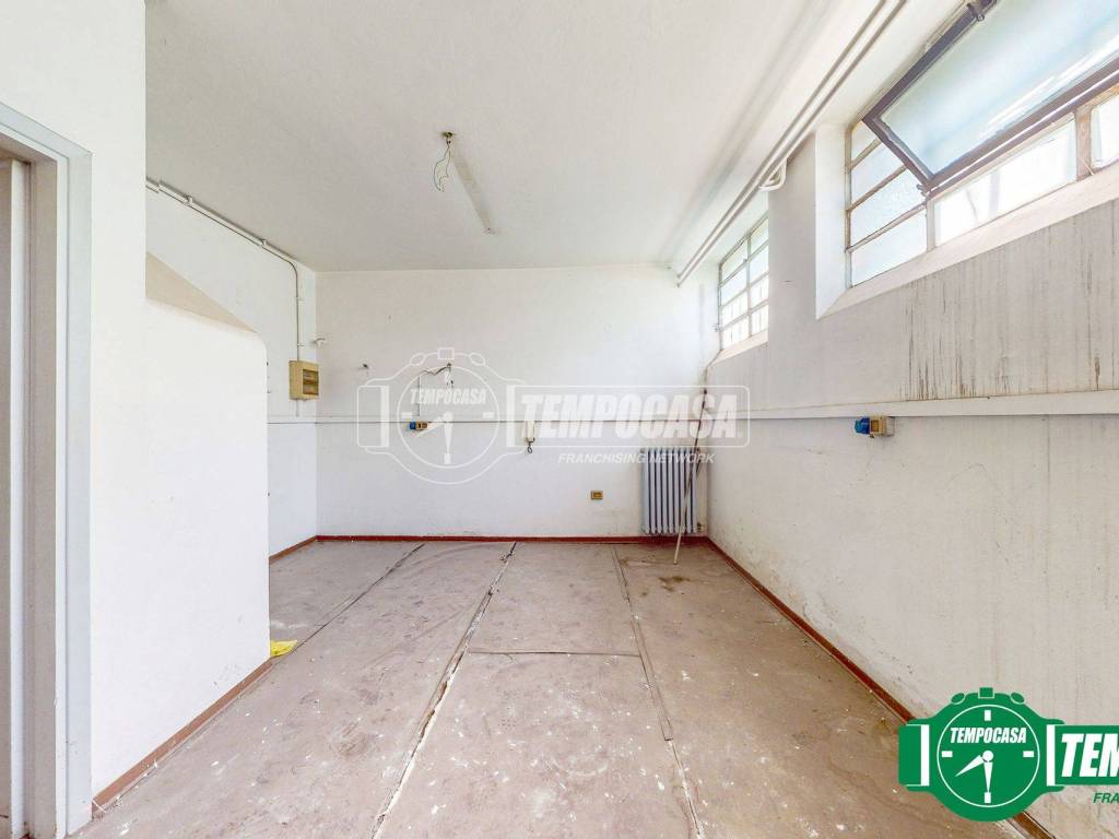 Appartamento a Valenza in Via Rodolfo Morandi - Foto 4