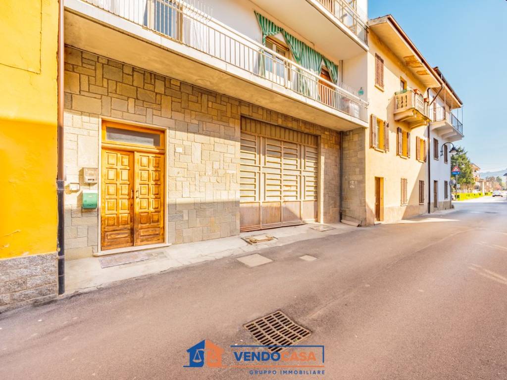 Box / garage a Dogliani in Via Generale Martinengo, 35 - Foto 2