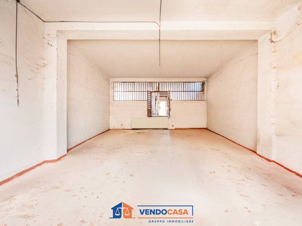 Box / garage a Dogliani in Via Generale Martinengo, 35 - Foto 3