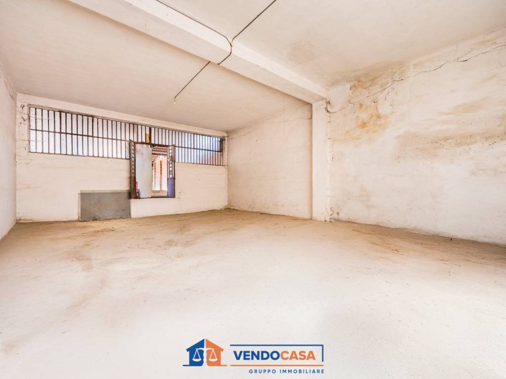 Box / garage a Dogliani in Via Generale Martinengo, 35 - Foto 4