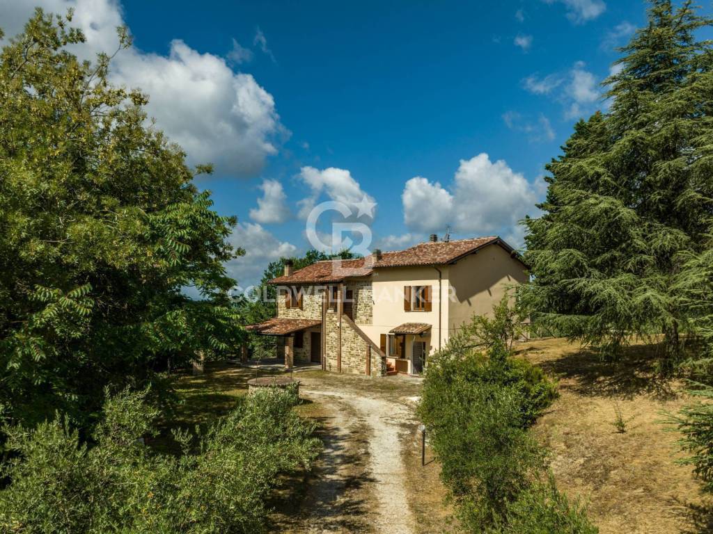 Rustico / casale a Gubbio in Loc. Pisciano - Foto 3