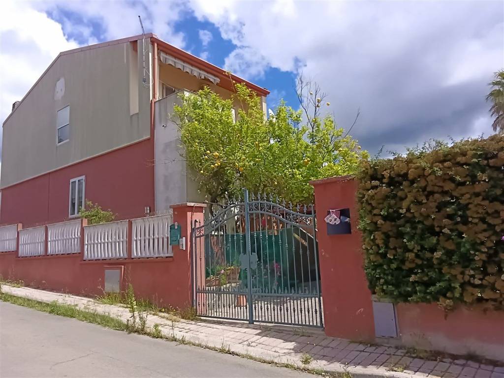 Villa a Carbonia in Via Sguotti, 10 - Foto 4