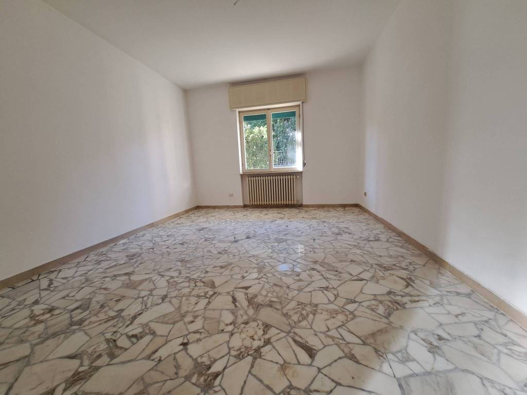 Villa a Tradate in Via Madonna delle Vigne, 5 - Foto 5