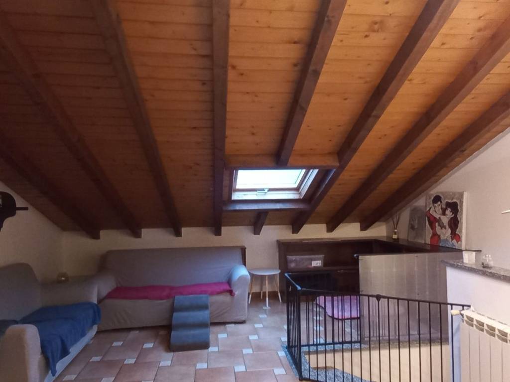 Appartamento a Cuvio in Via Giuseppe Verdi, 7 - Foto 3