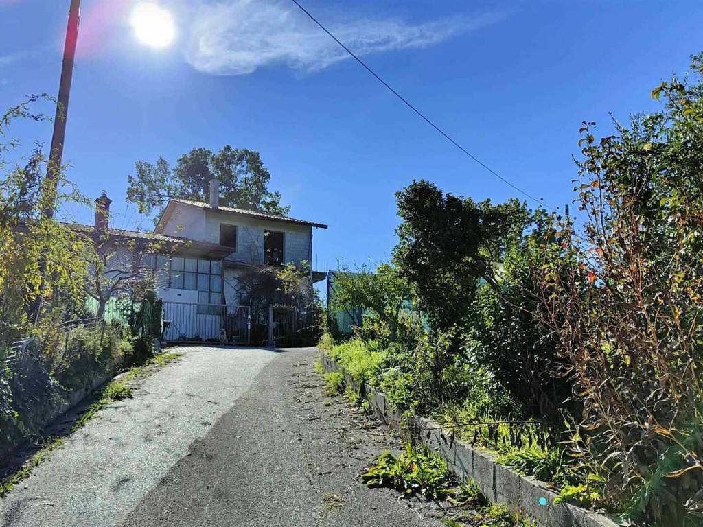 Casa indipendente a Castelvetere sul calore in STRADA STATALE 400 - Foto 2