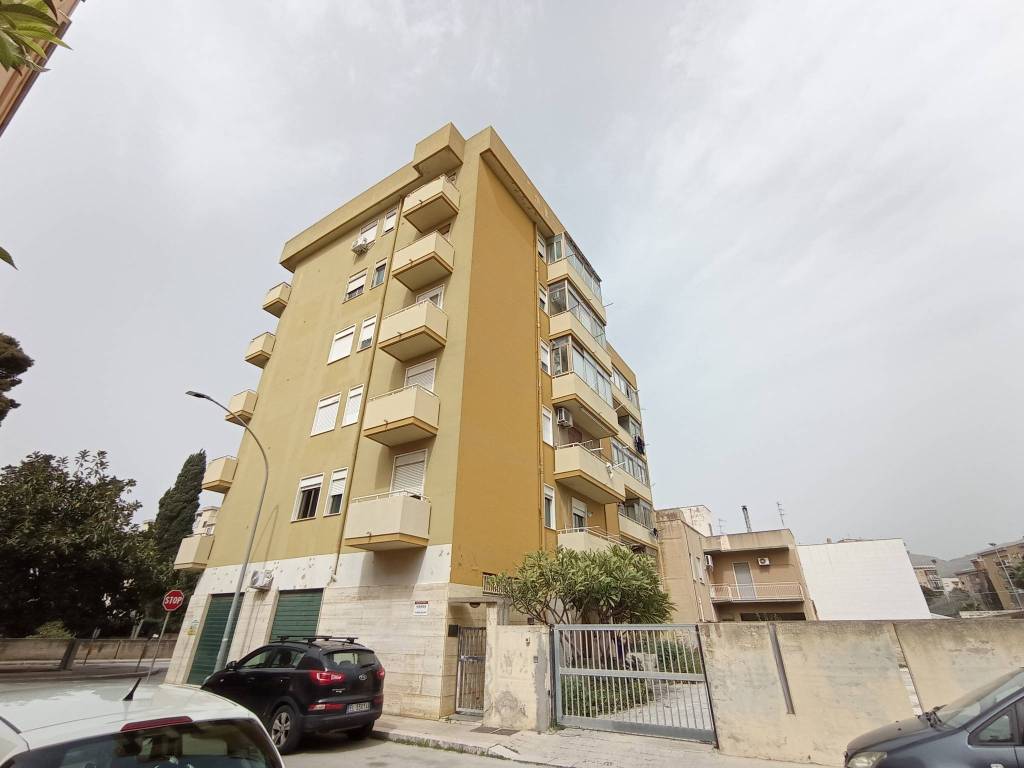 Appartamento a Trapani in Via Stefano De Martino, 3 - Foto 4