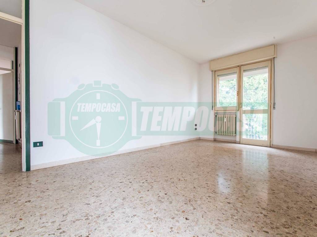 Appartamento a Tradate in Via Papa Giovanni XXIII, 3 - Foto 4