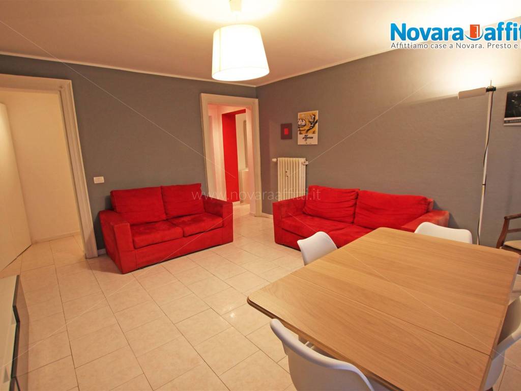 Appartamento a Novara in Piazza Giuseppe Garibaldi - Foto 4