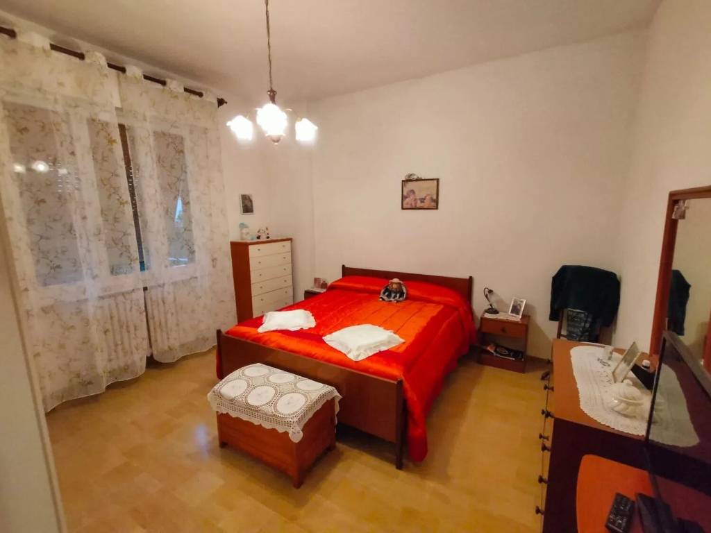 Appartamento a Falconara marittima in Via Marche - Foto 5