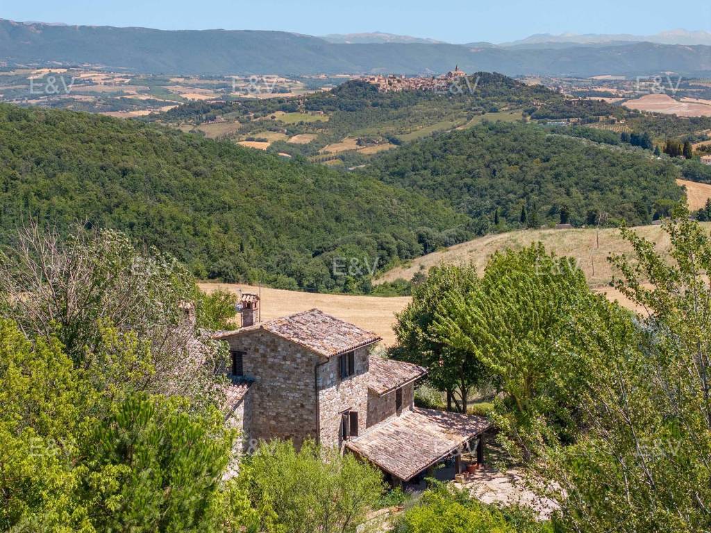 Rustico / casale a Todi in Voc. Canonica Vecchia - Foto 2