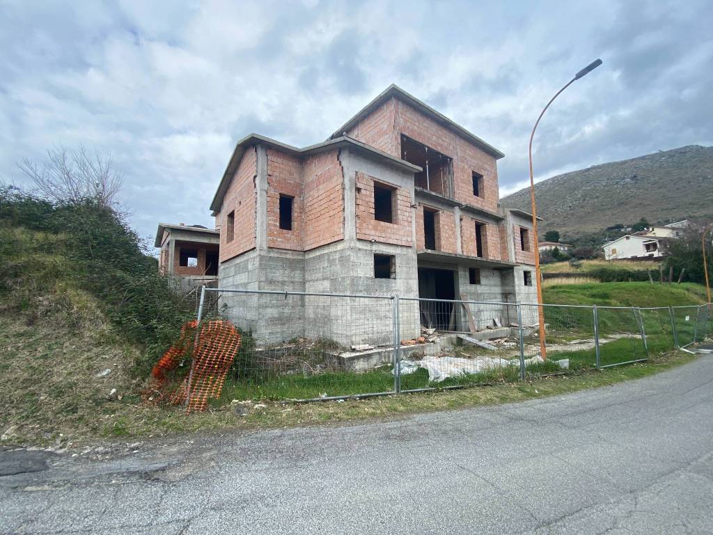 Palazzo / stabile a Rieti - Foto 2