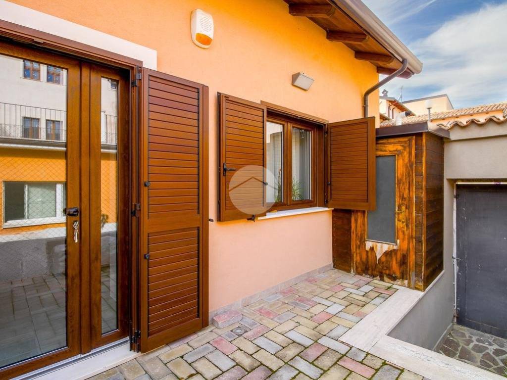 Casa indipendente a L'aquila in Via Santa Lucia, 1 - Foto 4