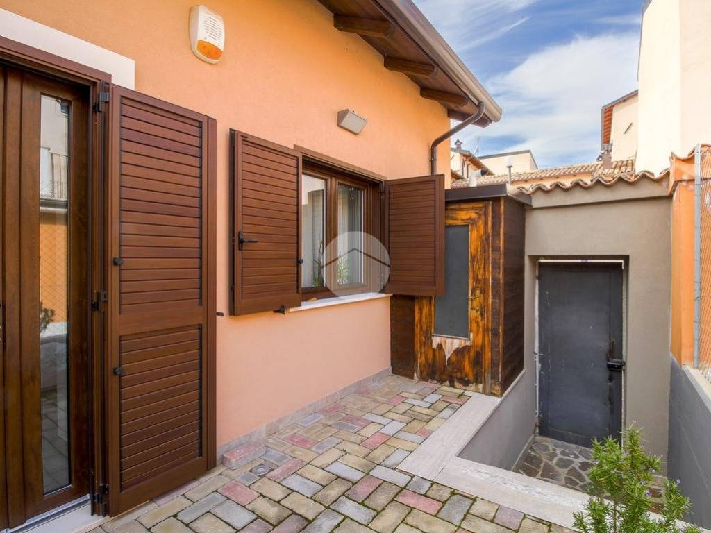 Casa indipendente a L'aquila in Via Santa Lucia, 1 - Foto 5