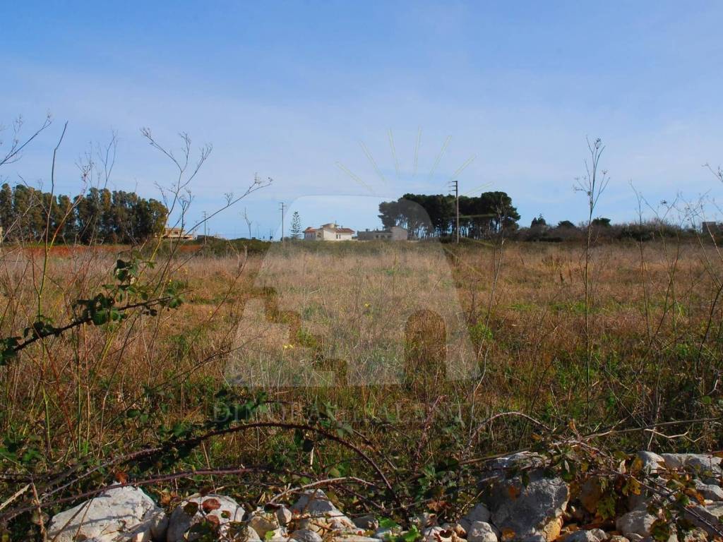 Terreno a Gagliano del capo in Via Caduti di Bologna - Foto 5