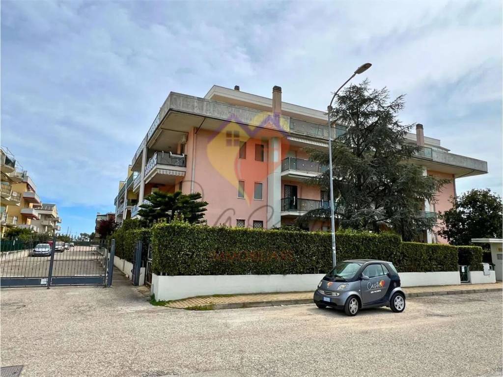 Appartamento a Martinsicuro in Via Delfico, 1 A - Foto 2