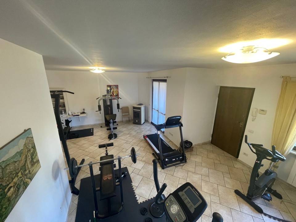 Villa a Monvalle in Via Piave, 32 - Foto 3