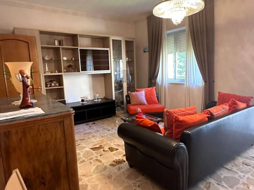 Appartamento a Caltanissetta in Via Veneto, 33 - Foto 4