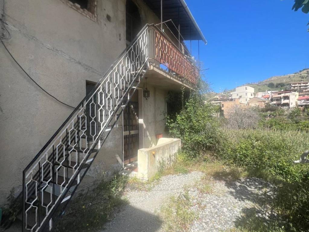 Casa indipendente a Reggio calabria in Via Vito Inferiore - Foto 3