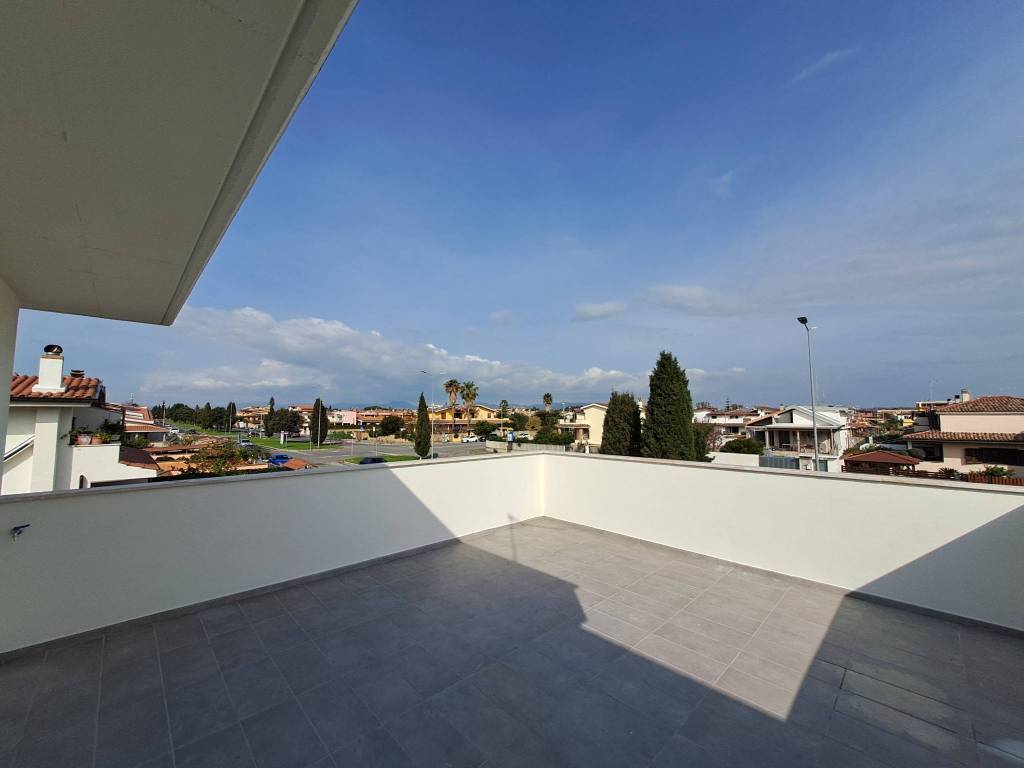 Villa a Ladispoli in Viale Mediterraneo - Foto 4