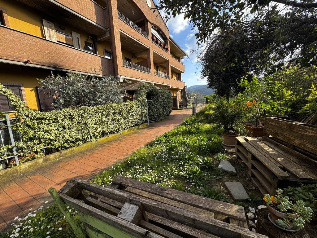 Appartamento a Perugia in Strada Coiella Torrente Mussino, 40 - Foto 2